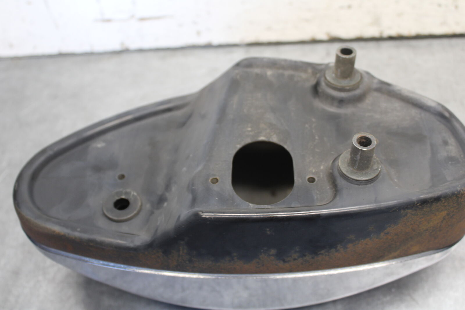 05-09 SUZUKI BOULEVARD C90 AIR CLEANER FILTER BOX BB692