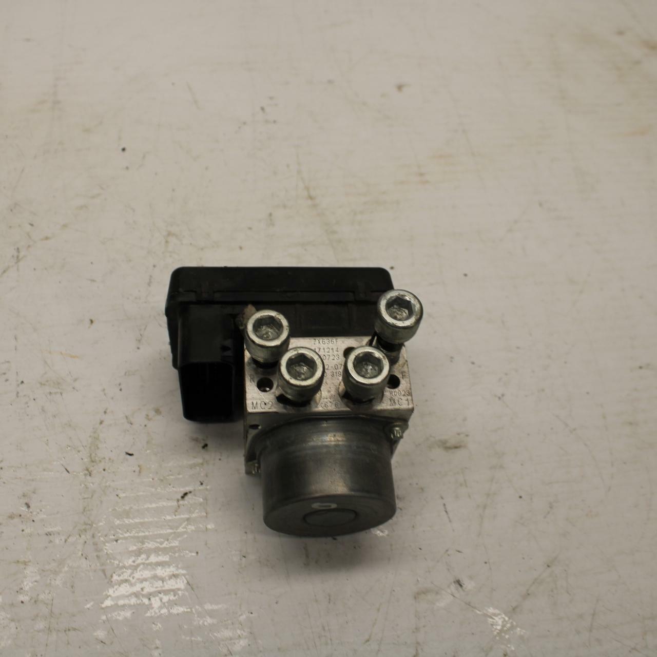 13-18 KAWASAKI NINJA ZX6R ABS PUMP UNIT MODULE BB353