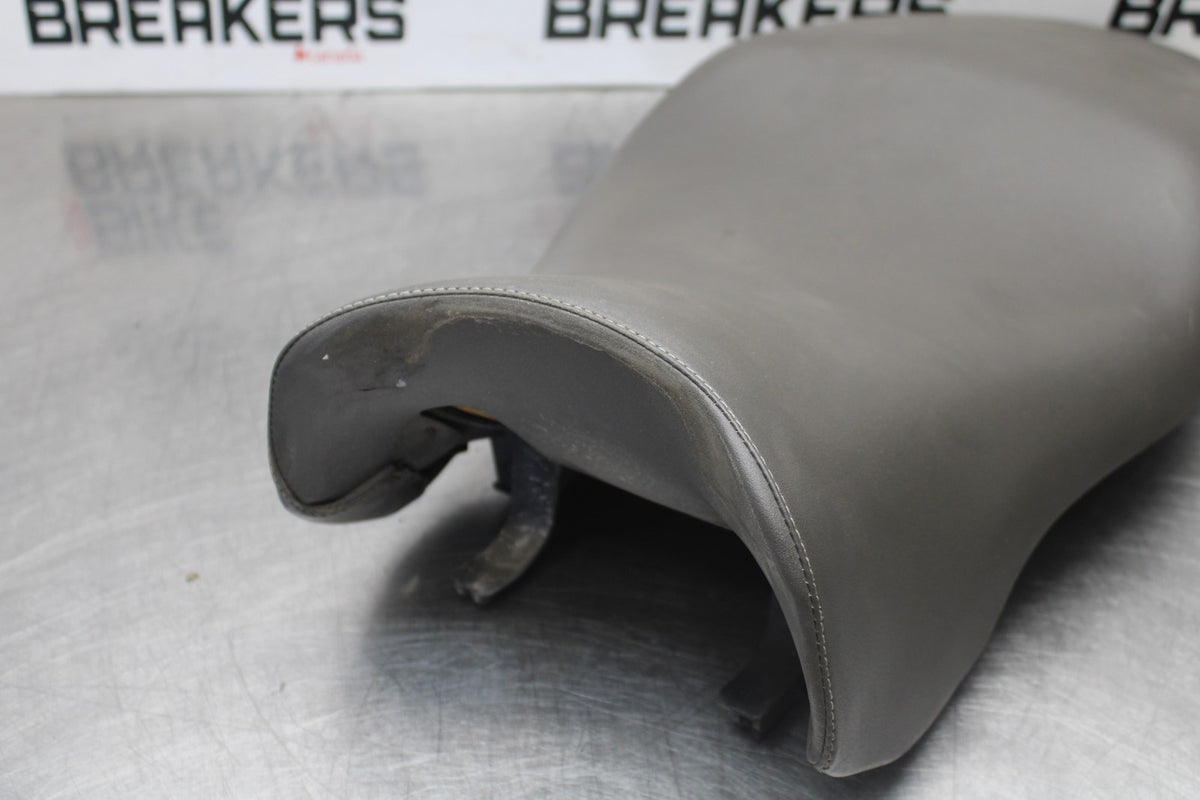 05 DUCATI SUPERSPORT 800 FRONT REAR SEAT SADDLE BB913