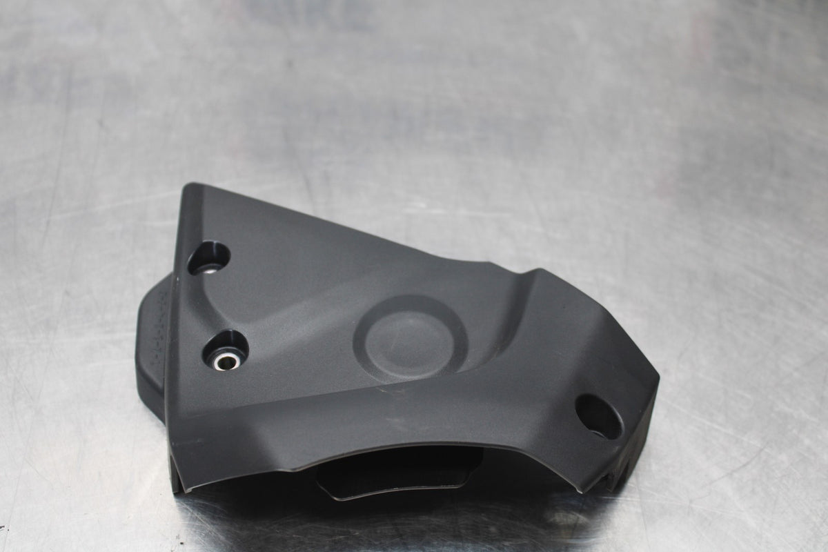 23-24 YAMAHA MT-07 ENGINE SPROCKET COVER BB194
