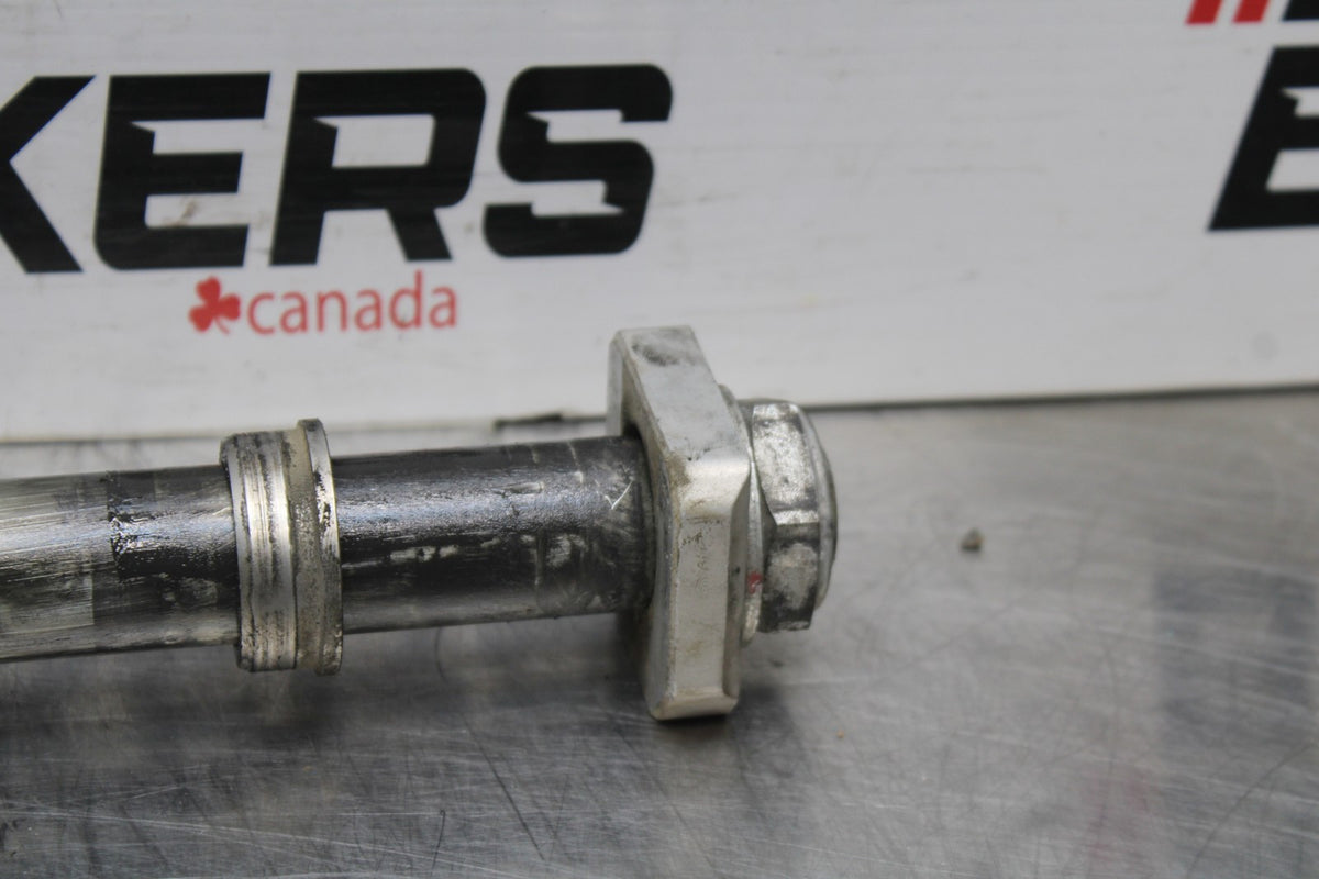 08-10 SUZUKI GSXR 600 REAR AXLE BACK WHEEL RIM PIVOT BOLT AXEL BB835