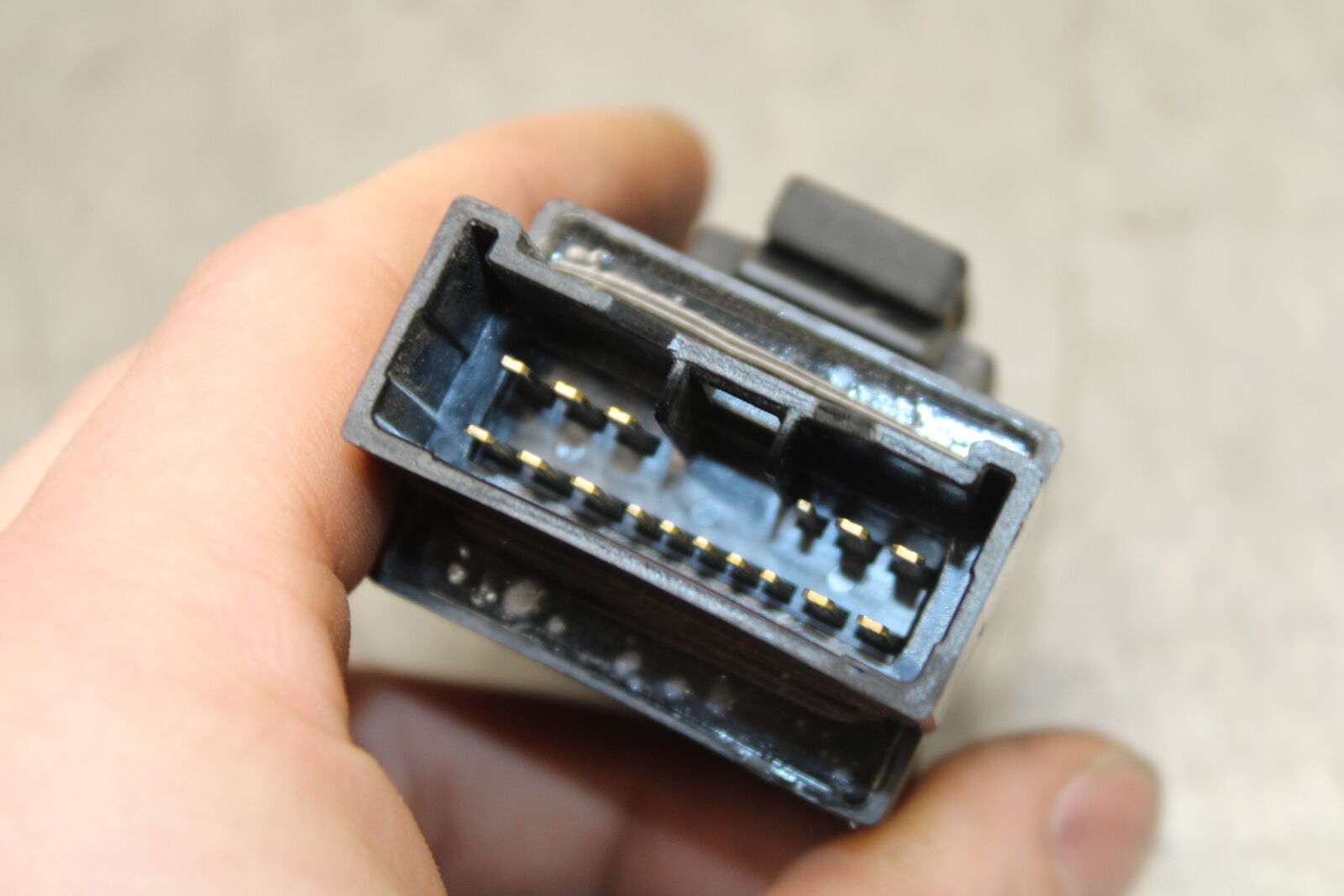 08-09 YAMAHA YZF R6S RELAY ASSEMBLY BOX BB115