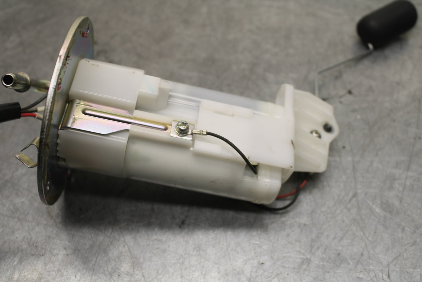 18-24 KAWASAKI NINJA 650 FUEL PUMP GAS PETROL SENDER UNIT BB725