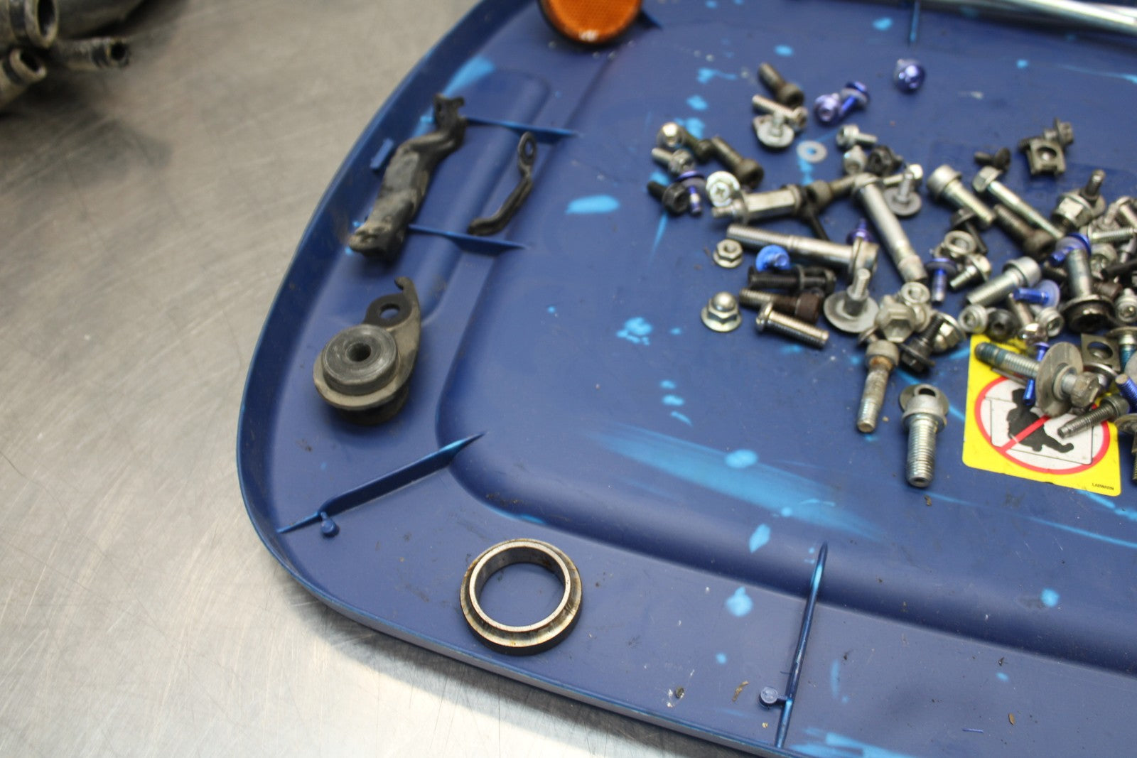 11-22 SUZUKI GSXR 600 MOUNTING BOLTS HARDWARE MOTOR SCREWS BB193