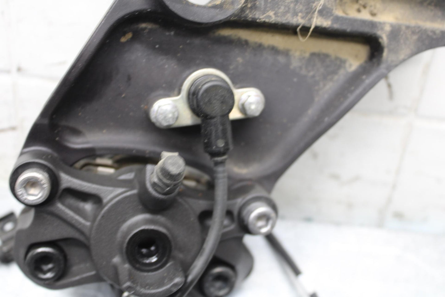 2012 Kawasaki Ninja ZX14R ZX1400E REAR BACK BRAKE CALIPER BB60