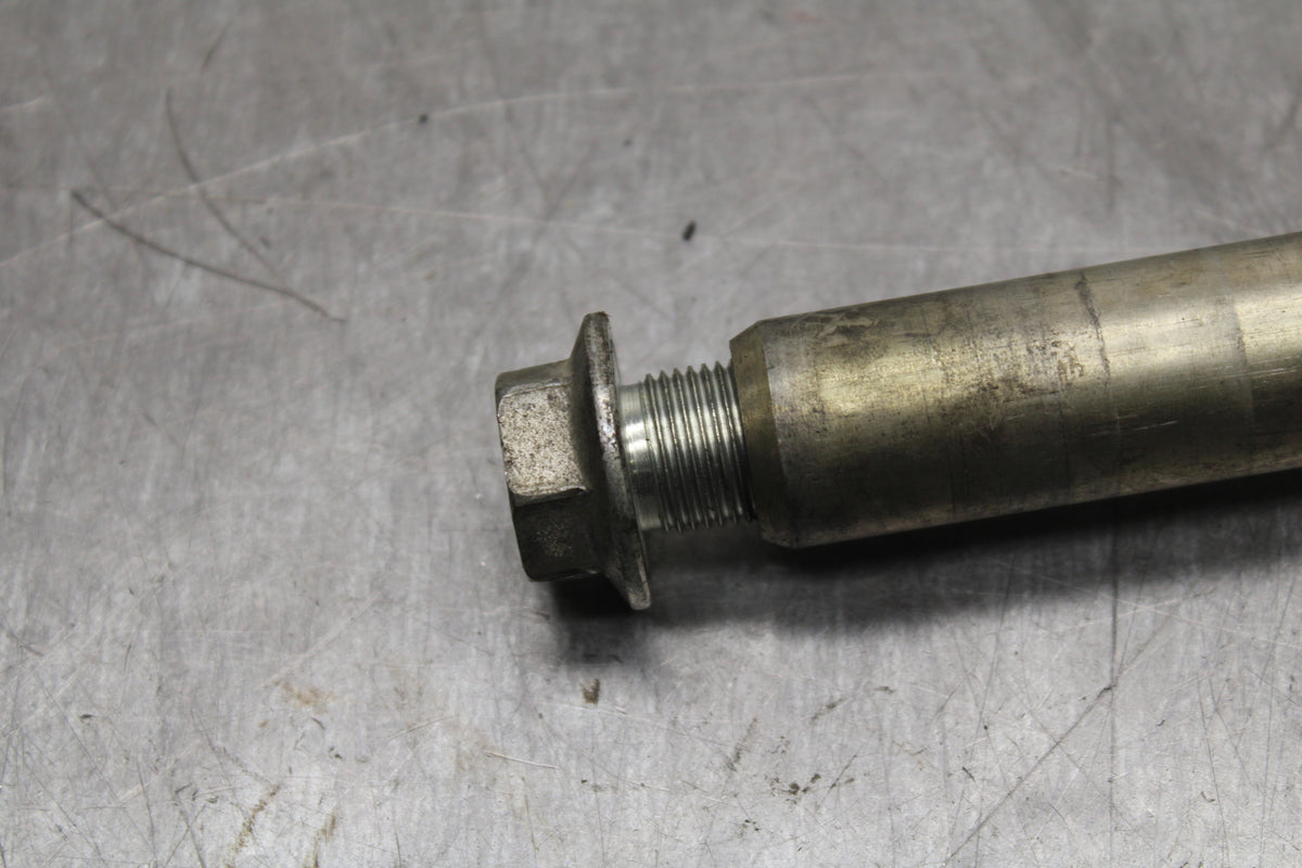 08-10 SUZUKI GSXR750 FRONT WHEEL RIM AXLE PIVOT BOLT BB127