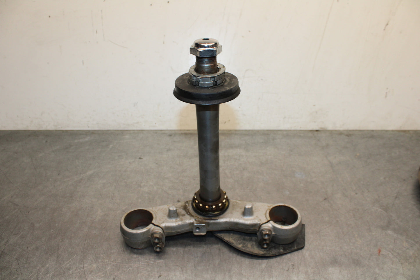 03 SUZUKI SV650S FRONT FORKS CLAMP LOWER TRIPLE TREE STEM BB130