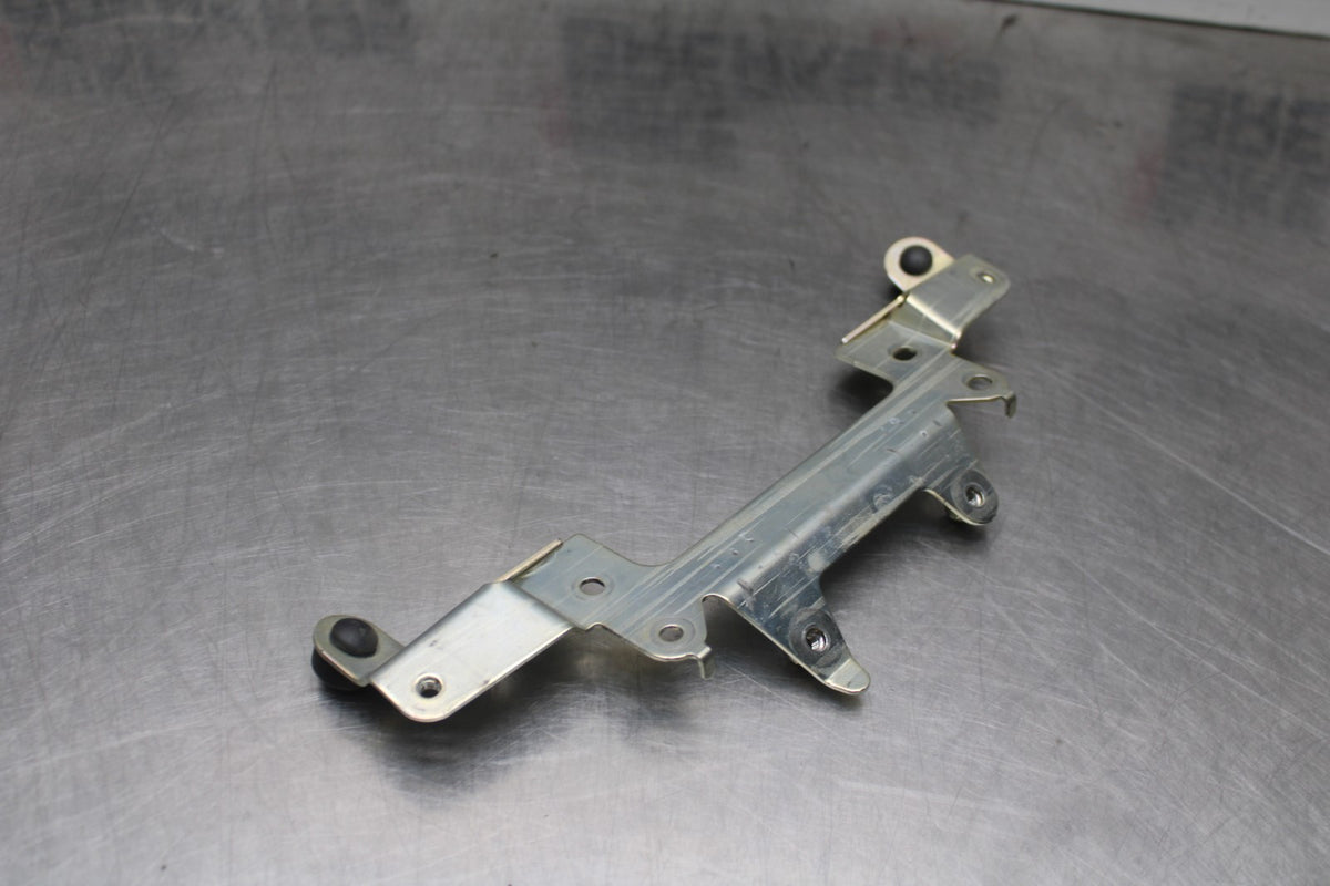23-24 YAMAHA MT-07 REAR SEAT MOUNTING BRACKET MOUNT BB927
