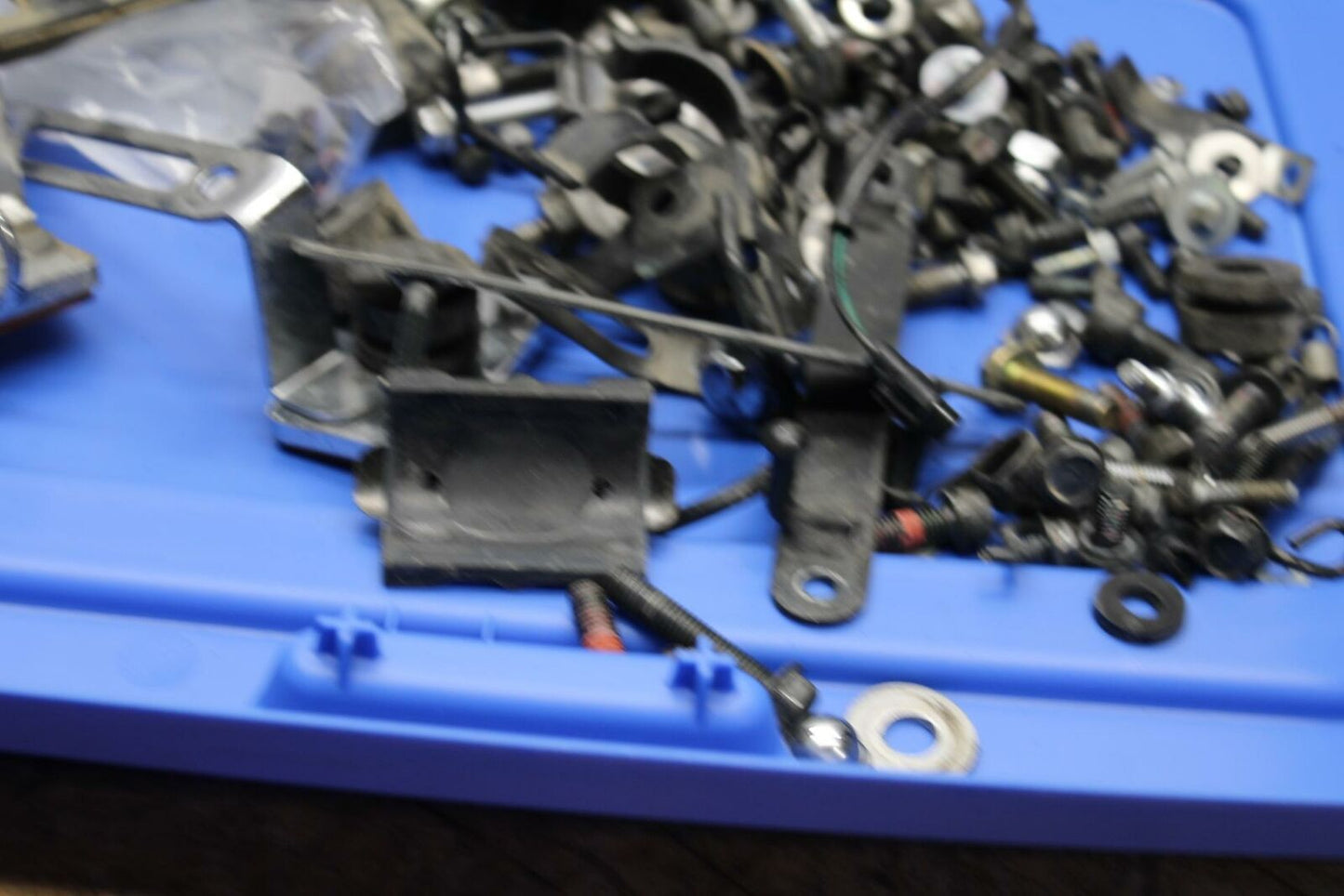 05-08 KAWASAKI VULCAN 1500 VN1500N CLASSIC BOLTS HARDWARE BB343