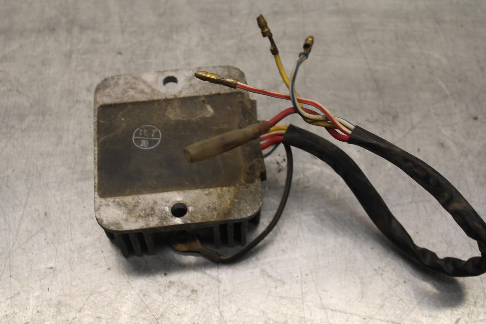 80-83 SUZUKI GS750E RECTIFIER VOLTAGE REGULATOR BB82