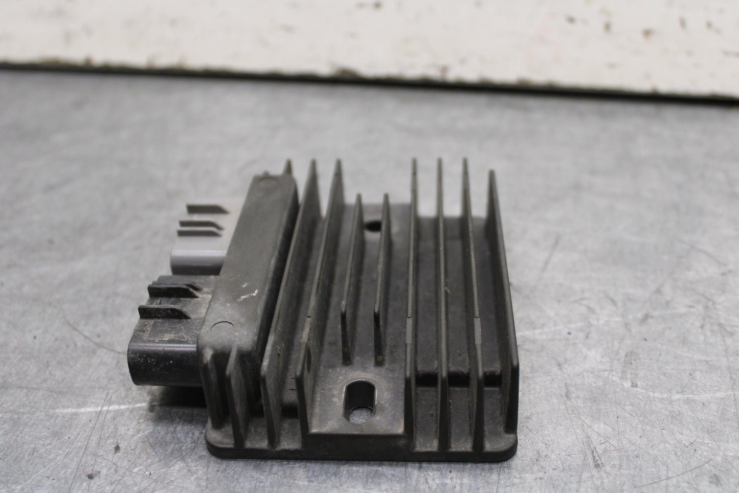 16 KAWASAKI NINJA ZX10R RECTIFIER VOLTAGE REGULATOR 21066-0748  BB650