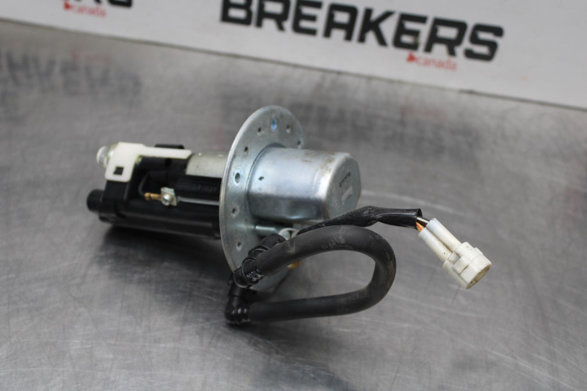 04-05 SUZUKI GSXR600 FUEL PUMP GAS PETROL SENDER UNIT BB792