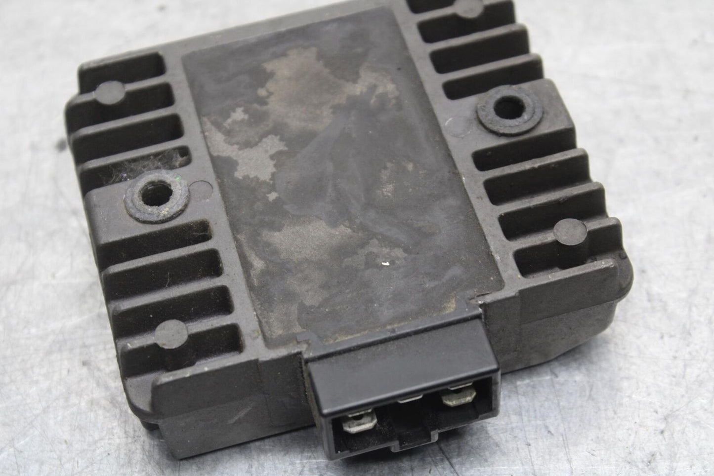 05 YAMAHA YZF R6S RECTIFIER VOLTAGE REGULATOR BB95