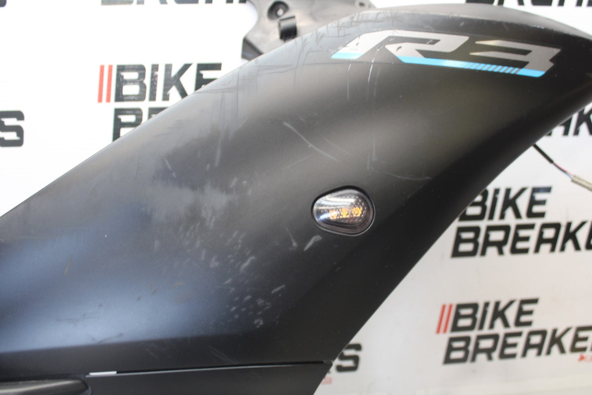 23 YAMAHA YZF R3 RIGHT LOWER MID UPPER SIDE FAIRING COWL  BB003