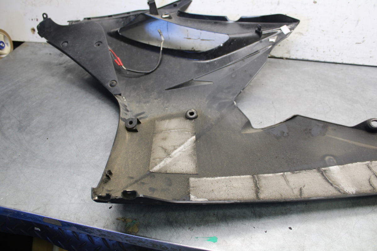 07-08 TRIUMPH DAYTONA 675 RIGHT LOWER MID UPPER SIDE FAIRING COWL  BB685