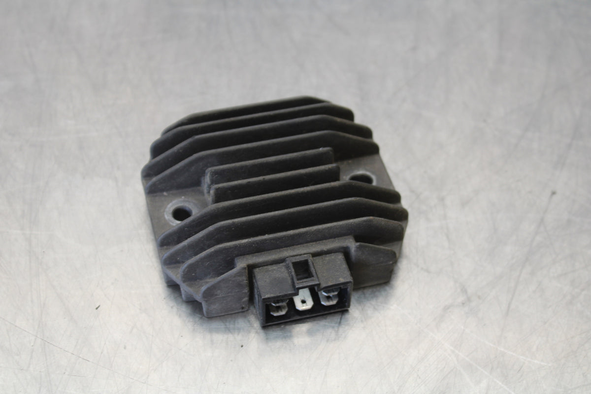 96-07 YAMAHA YZF600R RECTIFIER VOLTAGE REGULATOR BB158
