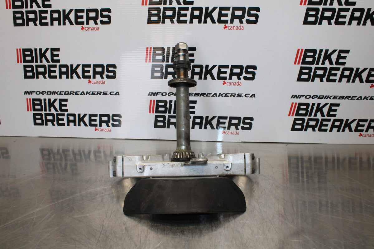 09 YAMAHA ROYAL STAR XVZ1300TF VENTURE FRONT FORKS CLAMP LOWER TRIPLE TREE BB151