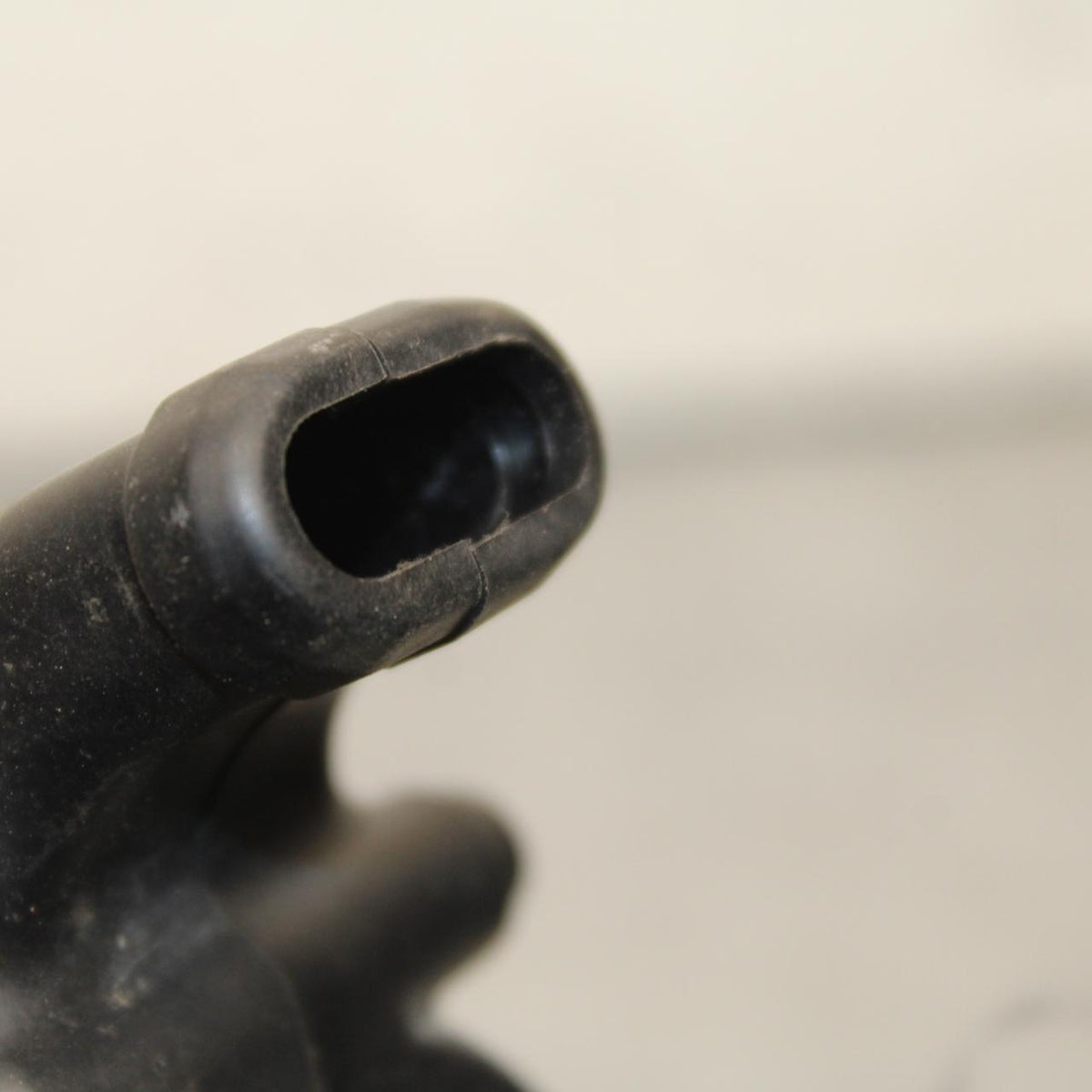 21 KAWASAKI NINJA ZX6R RIGHT THROTTLE GRIP BB647
