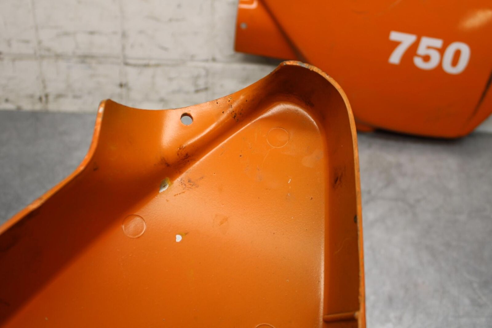 1977 Yamaha XS750 PAIR OF SIDE COVERS PANEL COWL FAIRING BB554