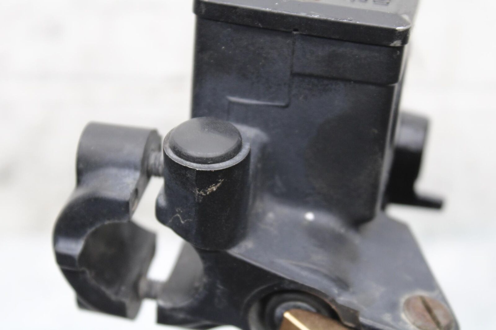 2000 Kawasaki Ninja ZX12R ZX1200A FRONT BRAKE MASTER CYLINDER w/ LEVER BB565