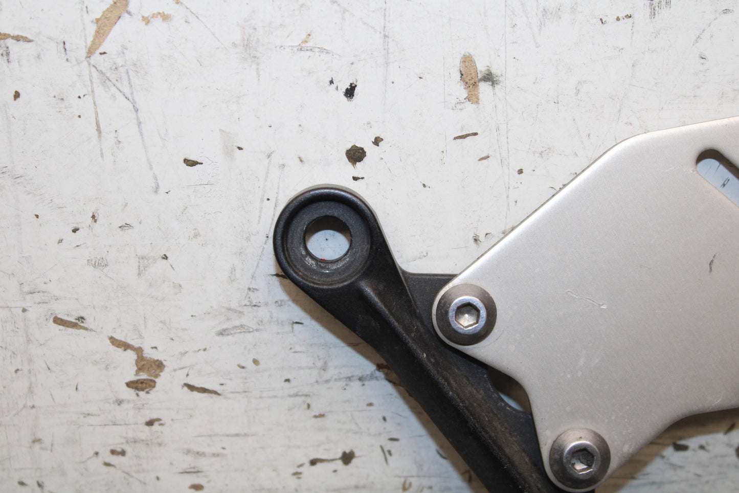 13-17 KAWASAKI NINJA ZX6R ZX636E LEFT REARSET REAR SET DRIVER FOOT PEG BB735