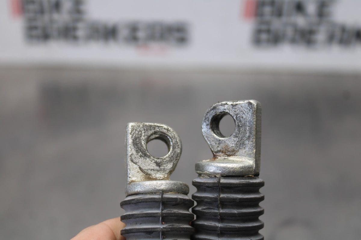 88-03 HARLEY-DAVIDSON SPORTSTER 1200 REAR PASSENGER FOOT STEP PEG SET BB886