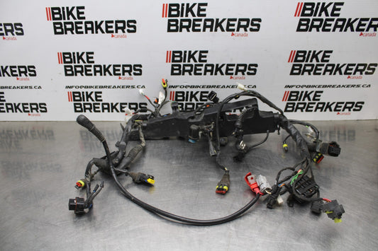 19 MOTO GUZZI V7 III MAIN ENGINE WIRING HARNESS MOTOR WIRE LOOM BB831