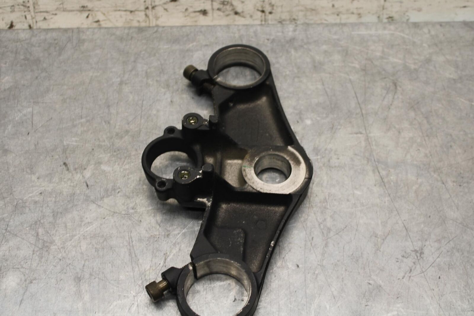 2000 Honda CBR600F4 FORKS UPPER TRIPLE TREE CLAMP 53300-MBW-000 BB552