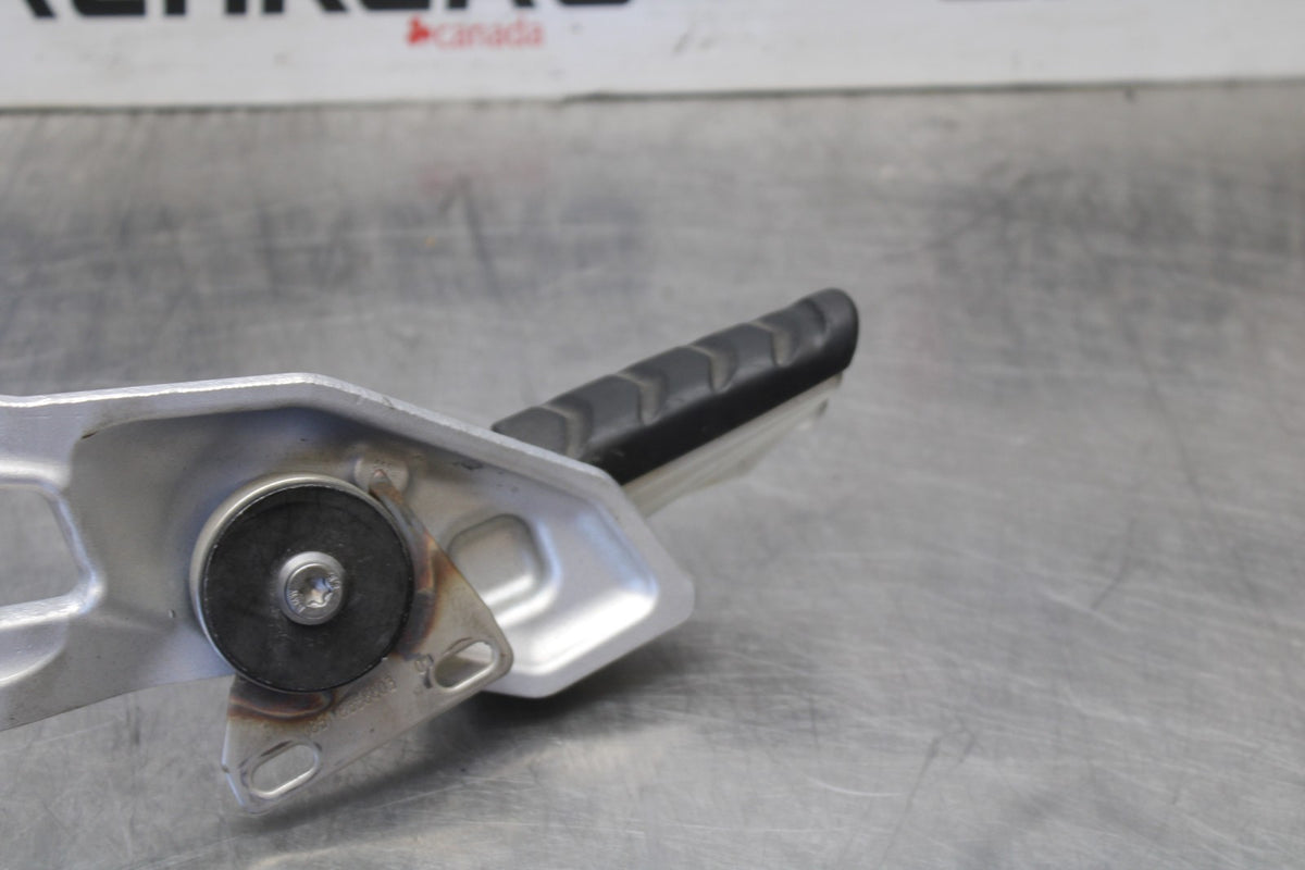 20-23 BMW F900R RIGHT REARSET REAR SET DRIVER FOOT PEG REST STOP BB923