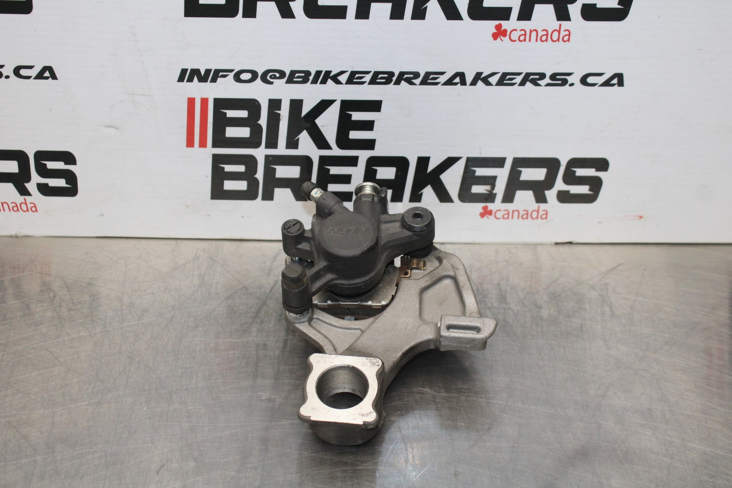 07 SUZUKI GSXR1000 REAR BACK BRAKE CALIPER W MOUNT BRACKET BB770