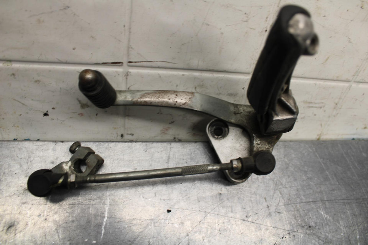 89-90 YAMAHA FZR600 LEFT REARSET REAR SET FOOT PEG W SHIFTER BB76