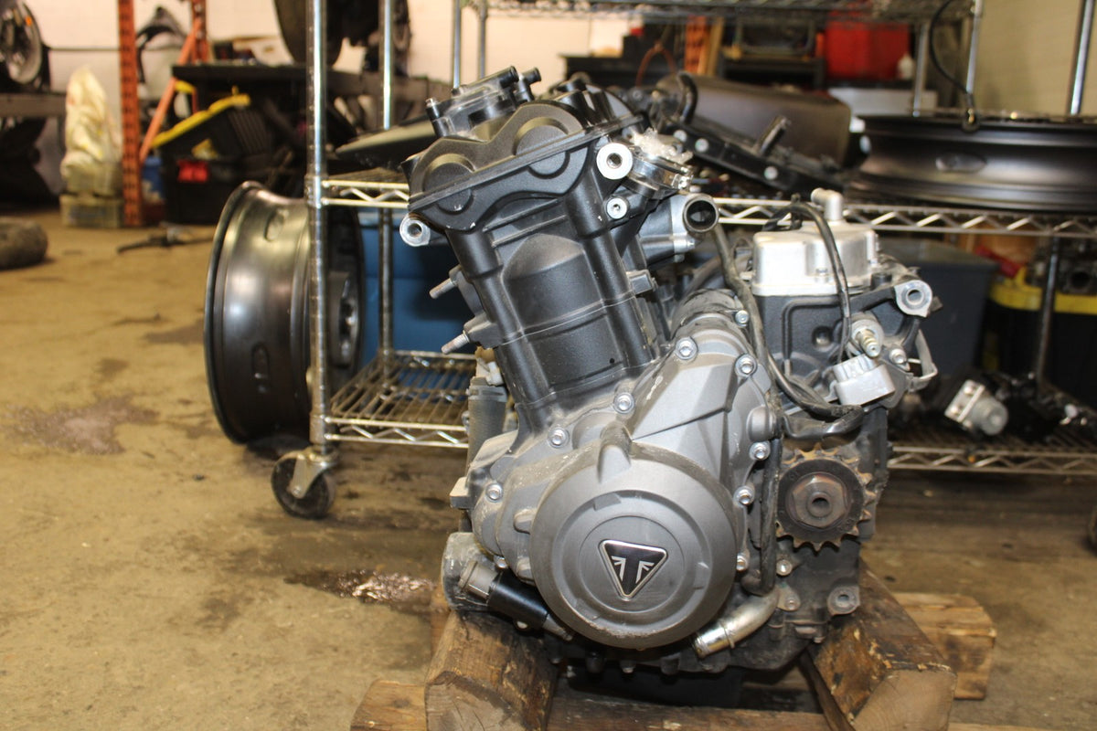 20 TRIUMPH STREET TRIPLE 765 15,358KM ENGINE MOTOR BB864