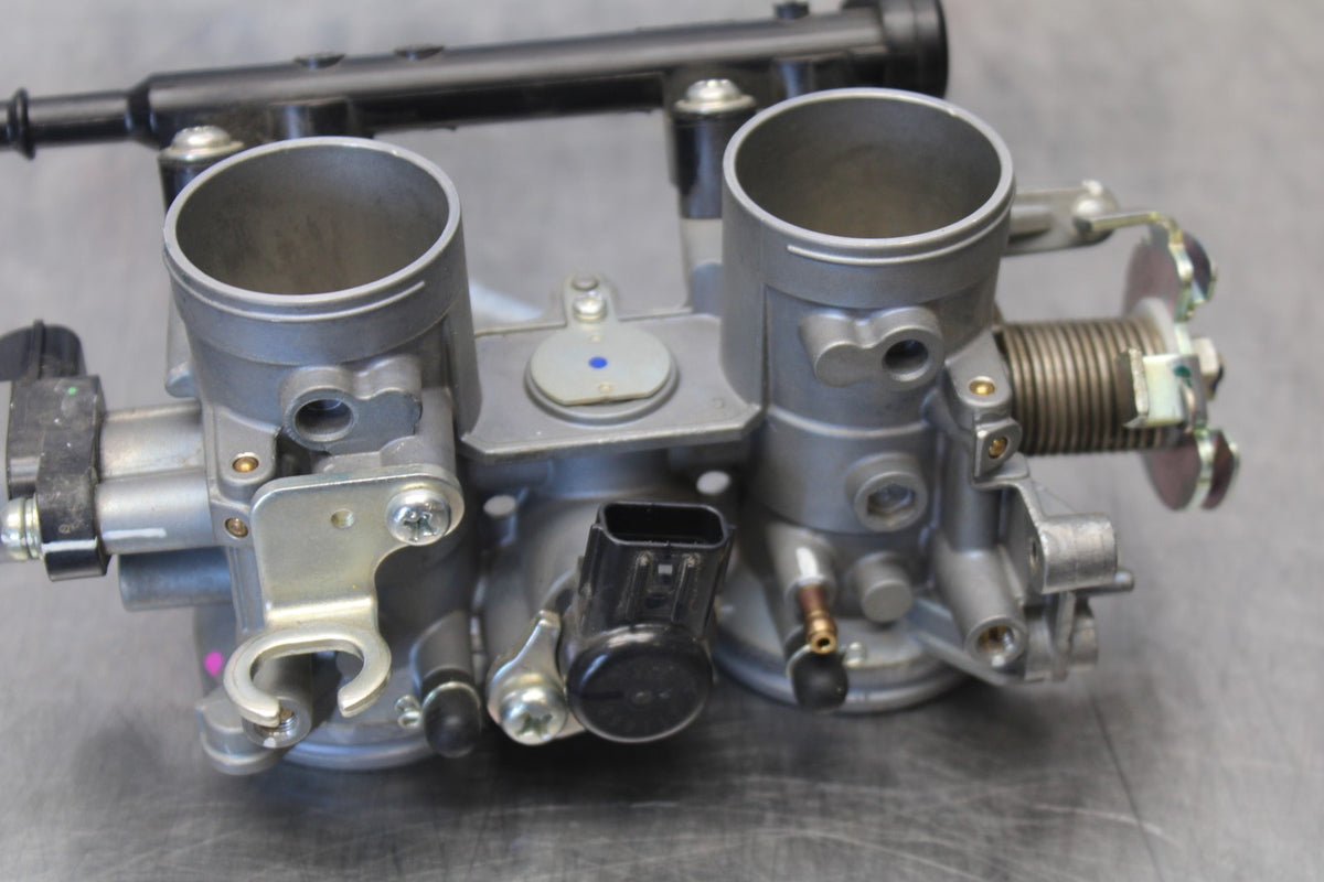 18-23 KAWASAKI NINJA 400 EX400 ABS MAIN FUEL INJECTORS / THROTTLE BODIES BB192