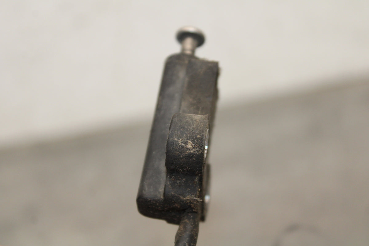 04 SUZUKI INTRUDER 800 KICKSTAND SIDE KICK STAND SENSOR BB758