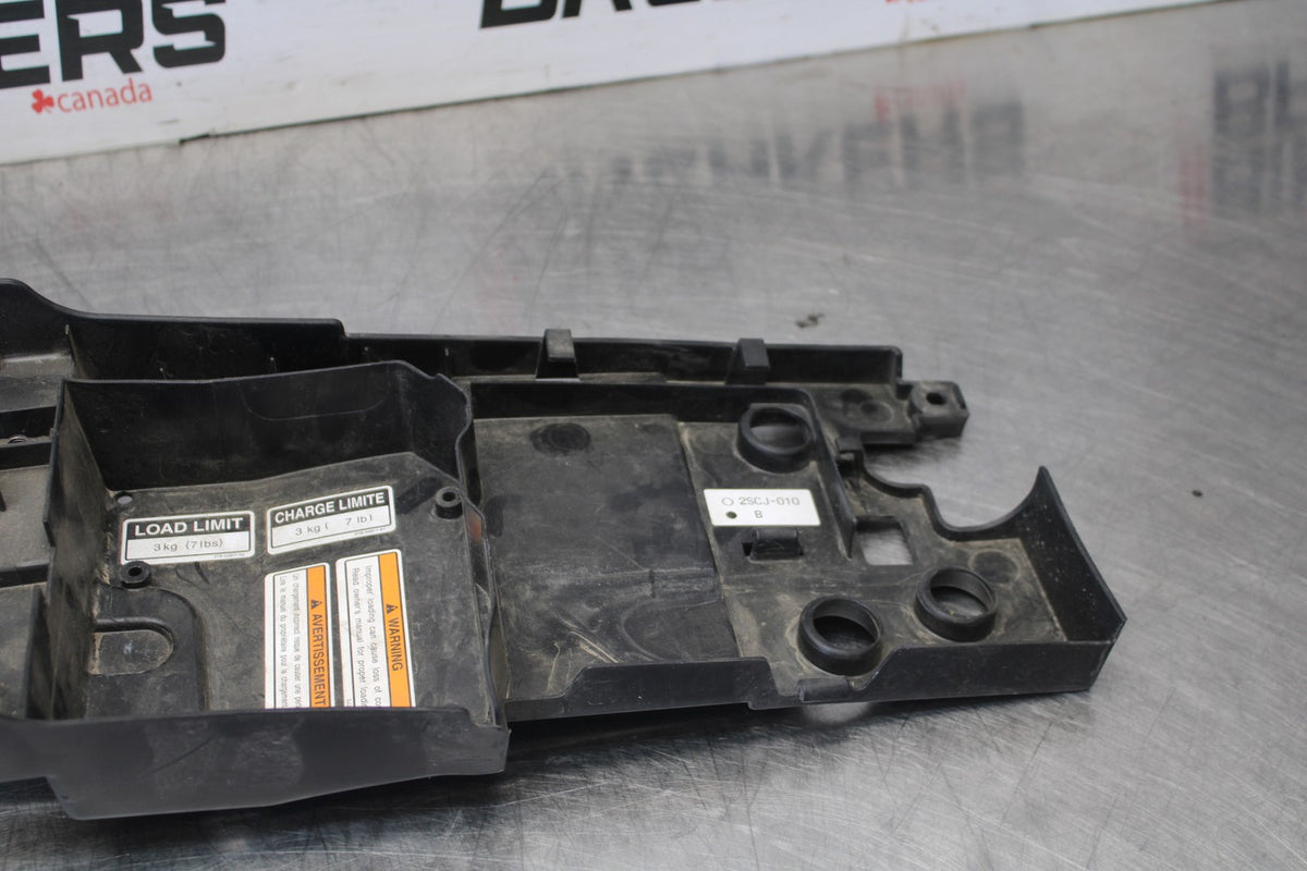 15-17 YAMAHA FJ09 REAR BACK TAIL UNDERTAIL BATTERY TRAY PLASTIC BB906