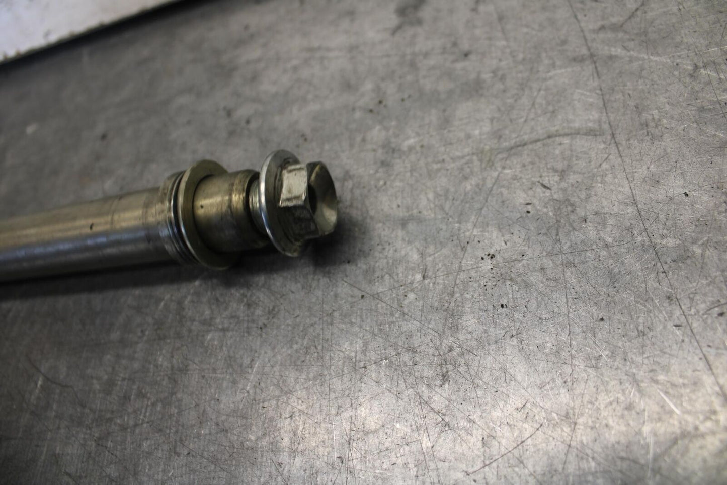 08-10 SUZUKI GSXR 600  FRONT WHEEL RIM AXLE PIVOT BOLT BB101