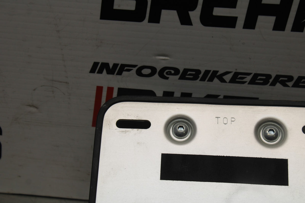 05-09 SUZUKI BOULEVARD C90 LICENSE PLATE BRACKET BB791