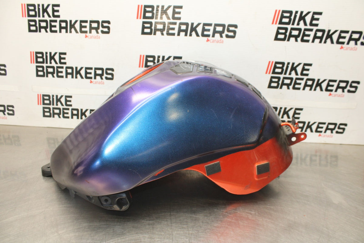 13-18 KAWASAKI NINJA ZX6R GAS TANK FUEL CELL PETROL RESERVOIR BB915