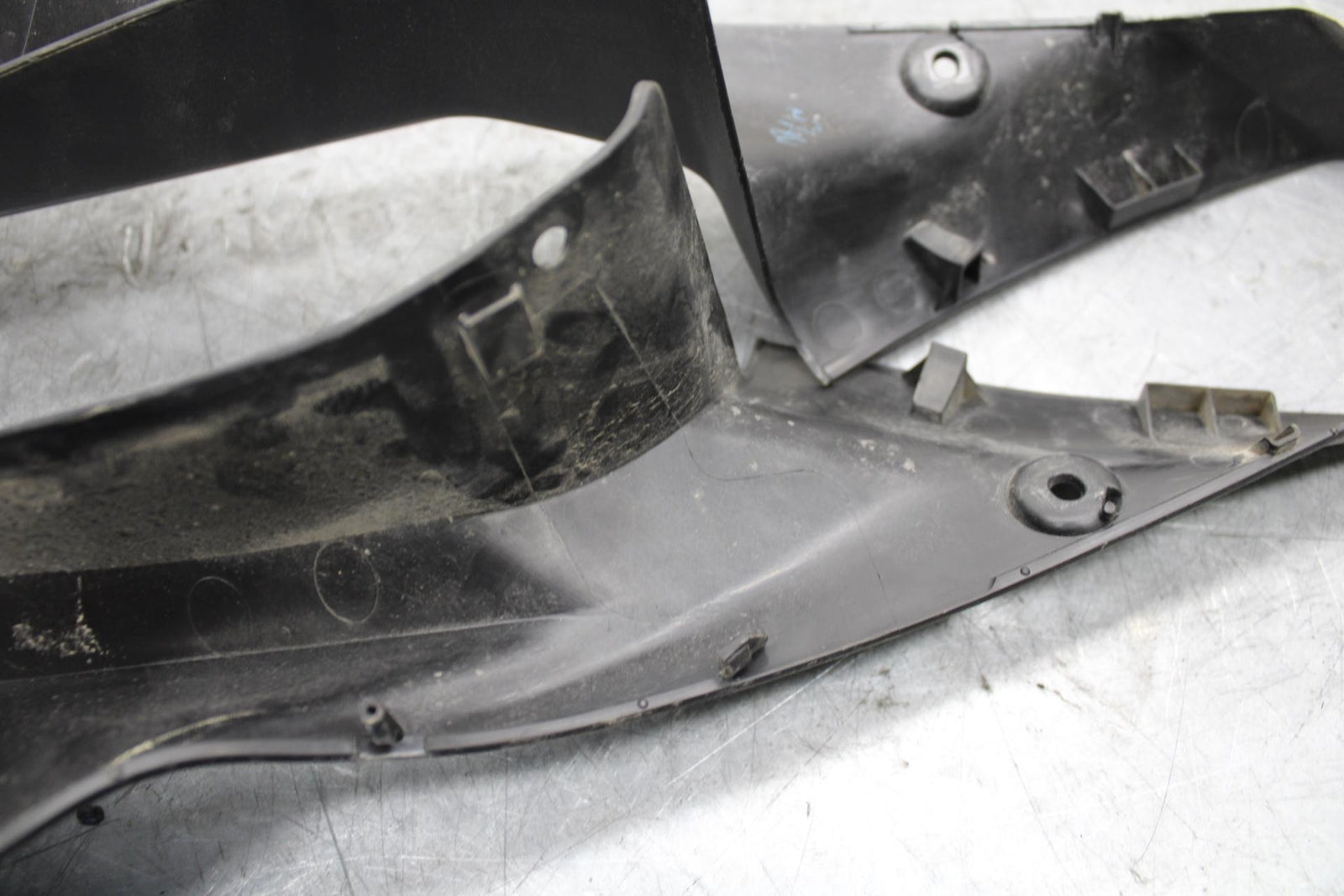 2015 Yamaha YZF R3 RIGHT LEFT FRONT DUCT COVERS PANELS COWLS BB526