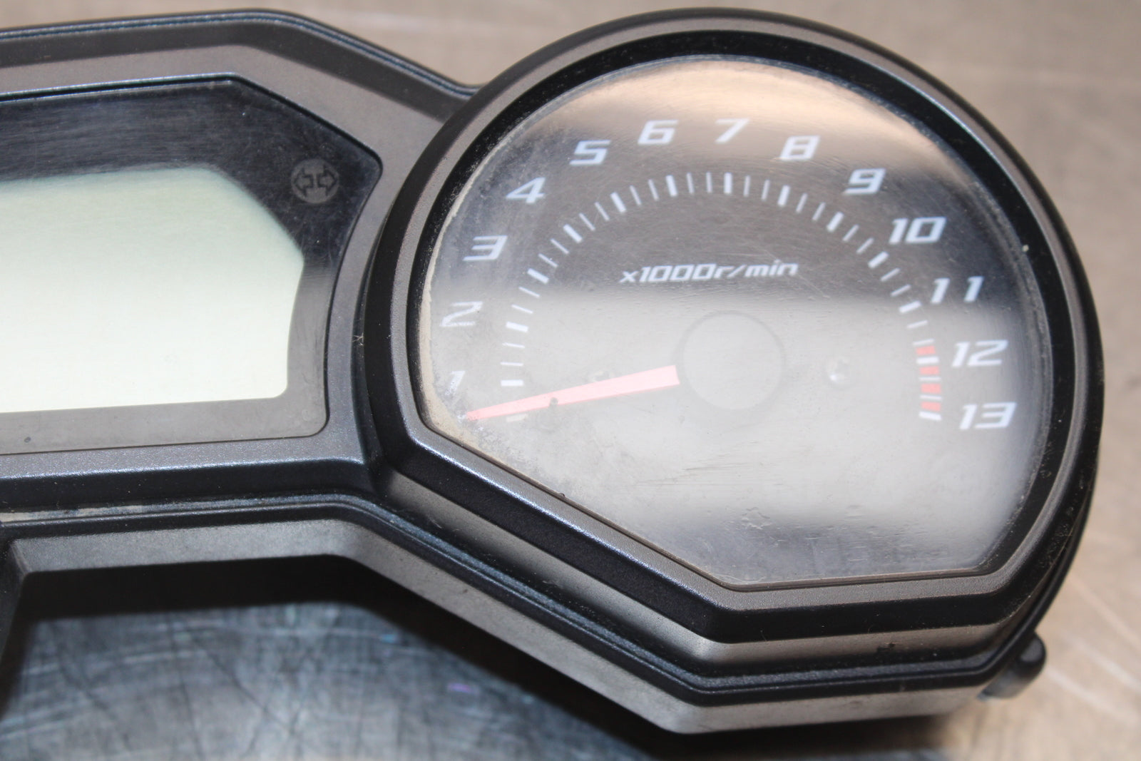 09-15 YAMAHA FZ6R SPEEDO TACH GAUGES CLUSTER SPEEDOMETER TACHOMETER BB161