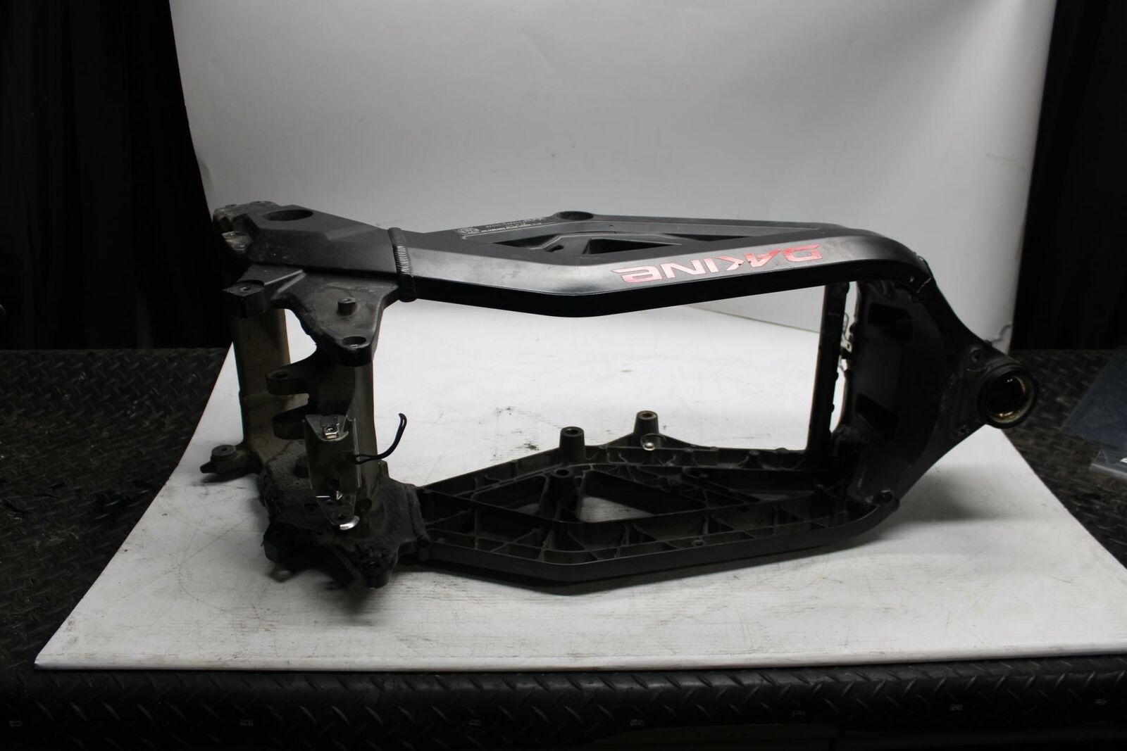 03-11 SUZUKI SV650A FRAME CHASSIS BB290