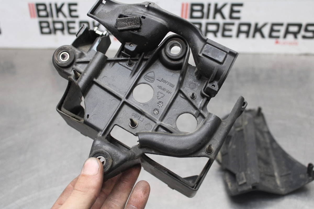 16 DUCATI 959 PANIGALE REAR BACK TAIL UNDERTAIL BATTERY TRAY PLASTIC BB912