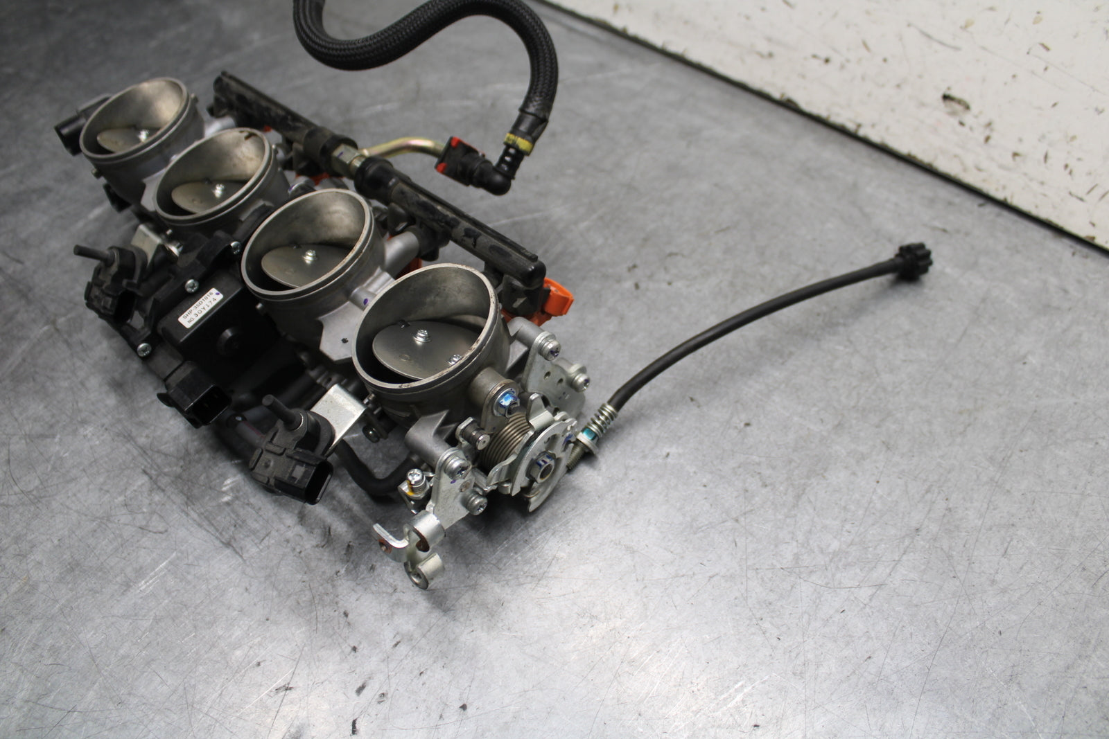 13-18 KAWASAKI NINJA ZX6R MAIN FUEL INJECTORS / THROTTLE BODIES 16163-0772 BB666