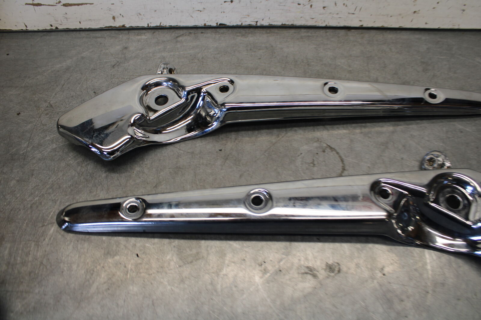 2008 Honda VTX1300C REAR BACK FENDER SUPPORT FRAME SUBFRAME bb673