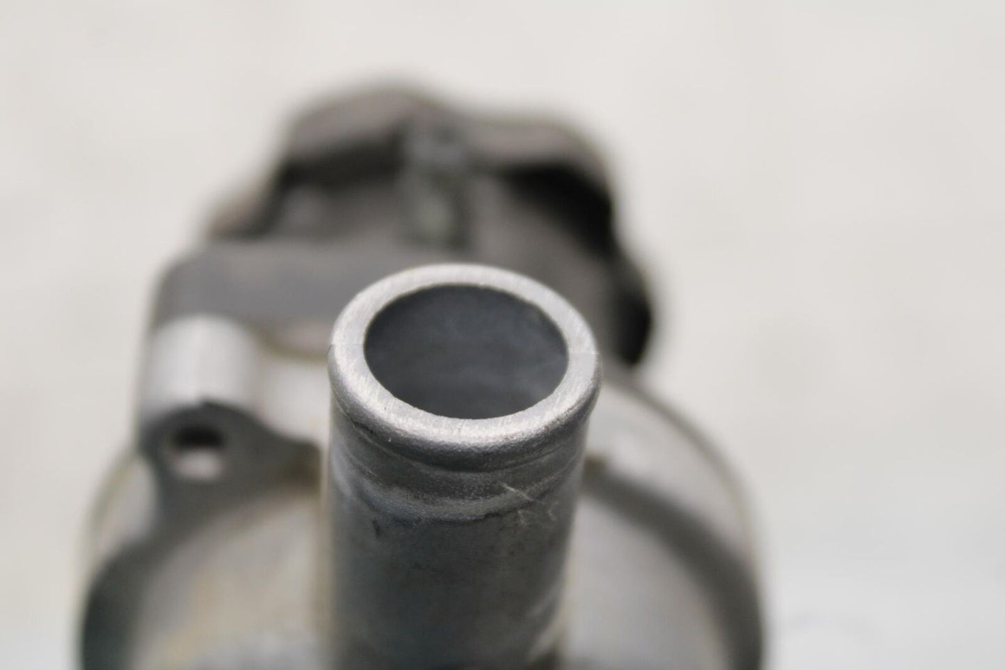 2005 Kawasaki Vulcan 1600 VN1600A Classic THERMOSTAT HOUSING BB574