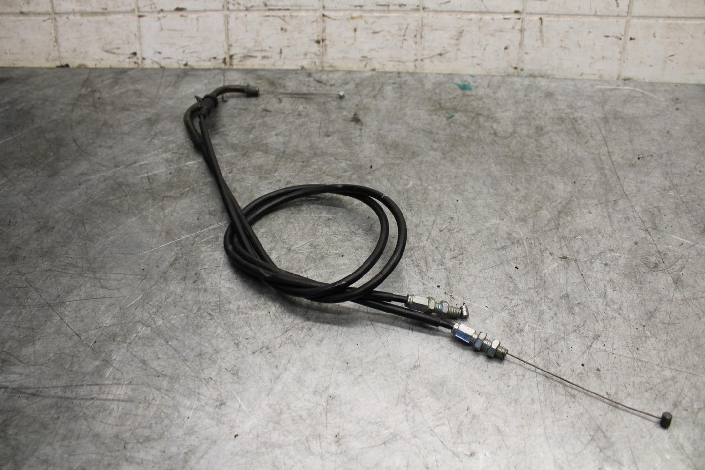 06-07 SUZUKI GSXR750 THROTTLE CABLES LINES 58300-01H00 58300-02H10 BB543