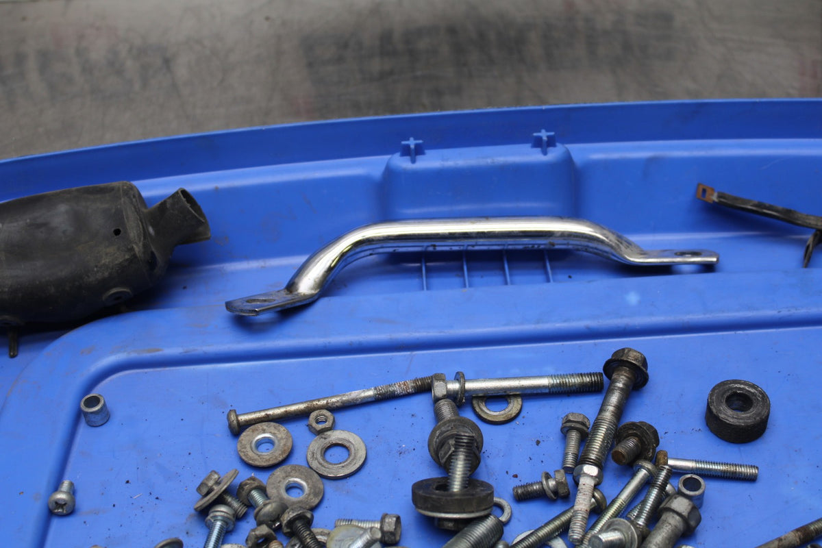 77 SUZUKI GS750 LEFTOVER MOUNTING BOLTS HARDWARE MOTOR SCREWS BB779