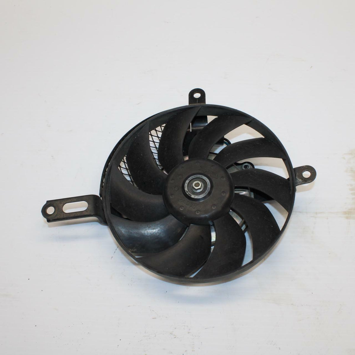 11-19 SUZUKI GSXR600 ENGINE RADIATOR COOLING FAN BB 241