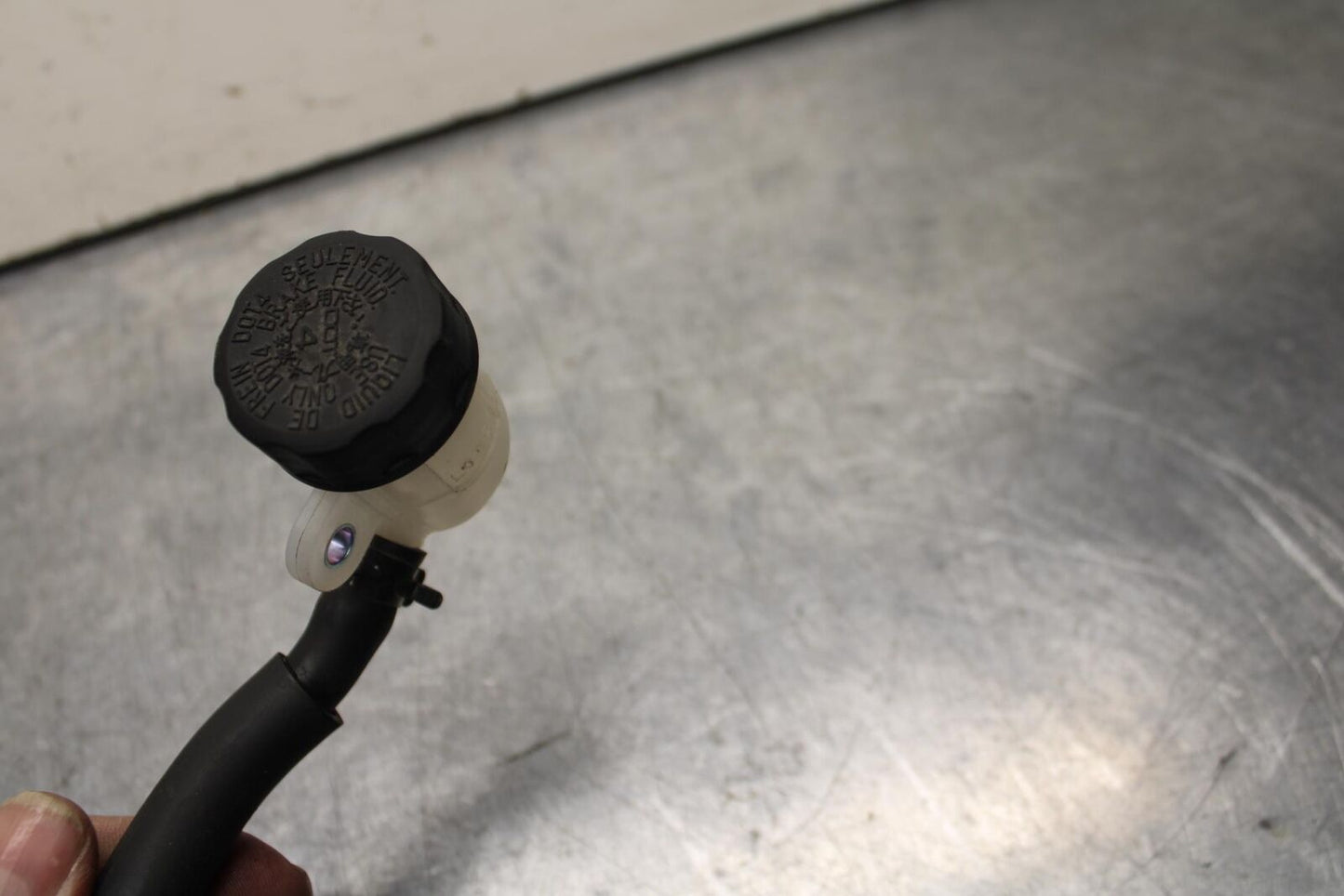 23 KAWASAKI NINJA ZX6R 636 REAR BRAKE MASTER FLUID RESERVOIR TANK BOTTLE BB609