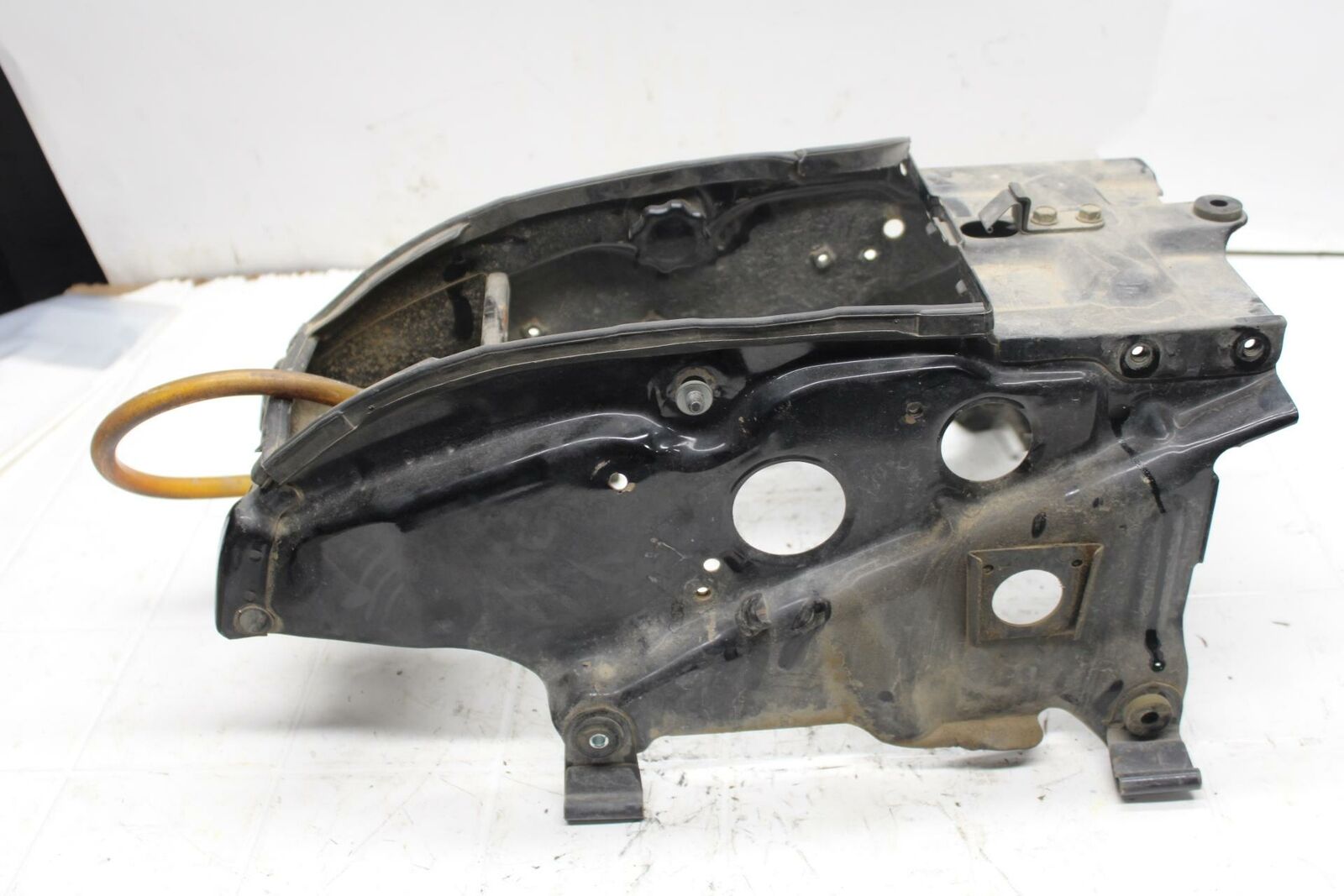78-79 HONDA GOLDWING 1000 GAS CAP COVER  PANELSUPPORT FAIRING BRACKET BB406